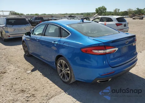 2020 Ford Fusion Titanium z USA, uszkodzony, nr VIN 3FA6P0D9XLR199471